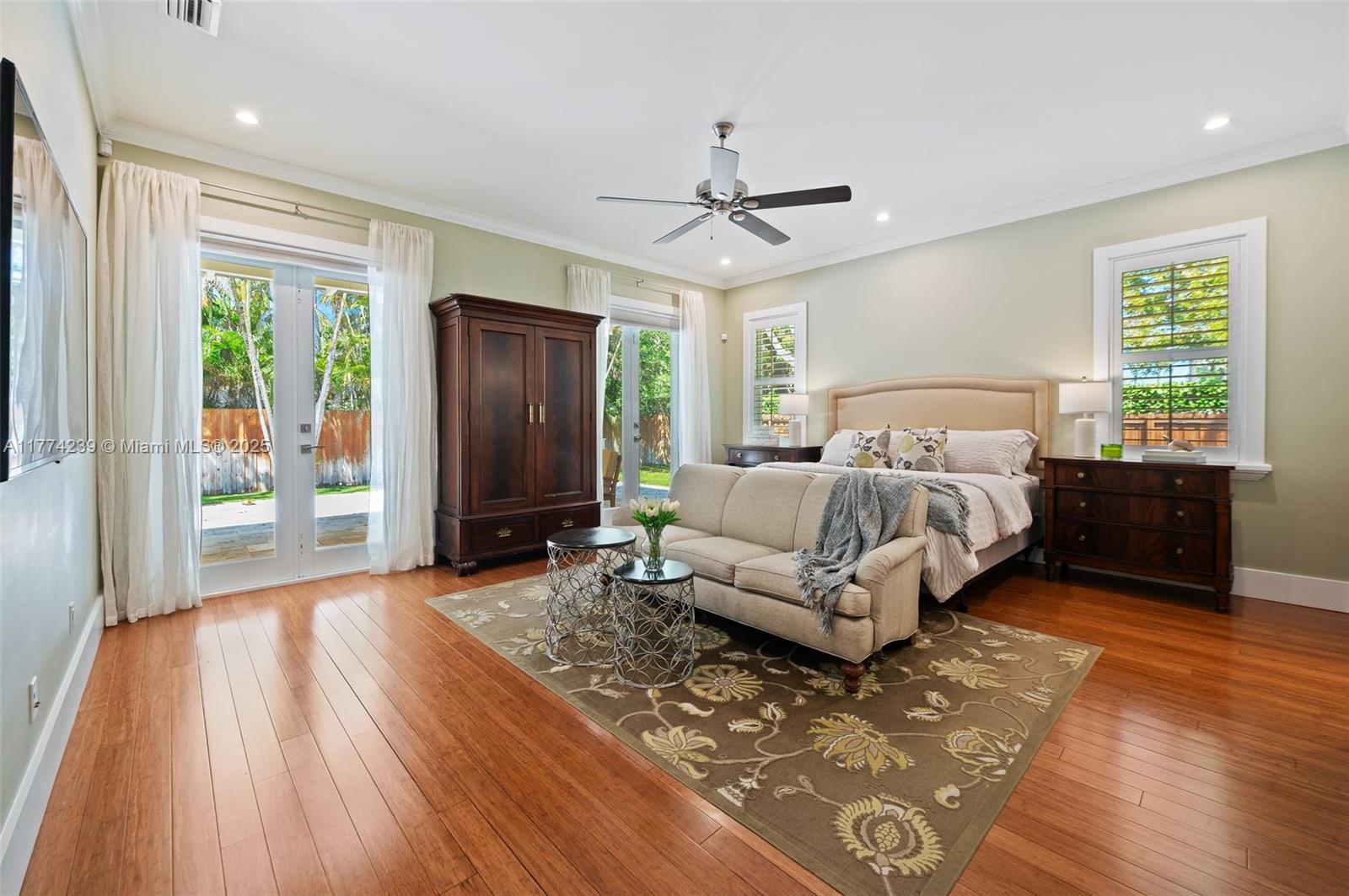 VICTORIA VILLAS - Residential