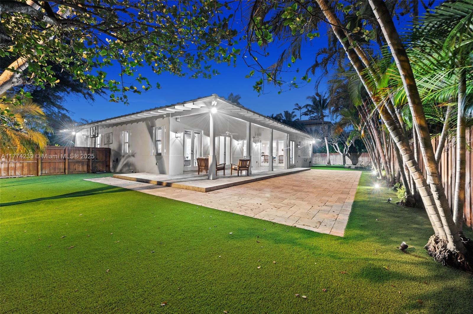 VICTORIA VILLAS - Residential