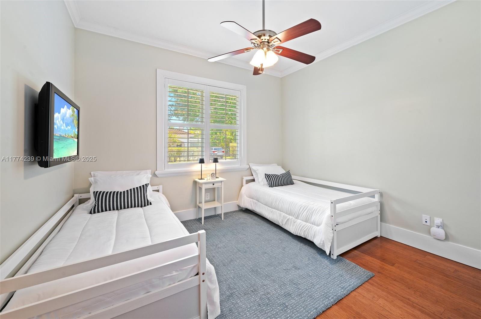 VICTORIA VILLAS - Residential