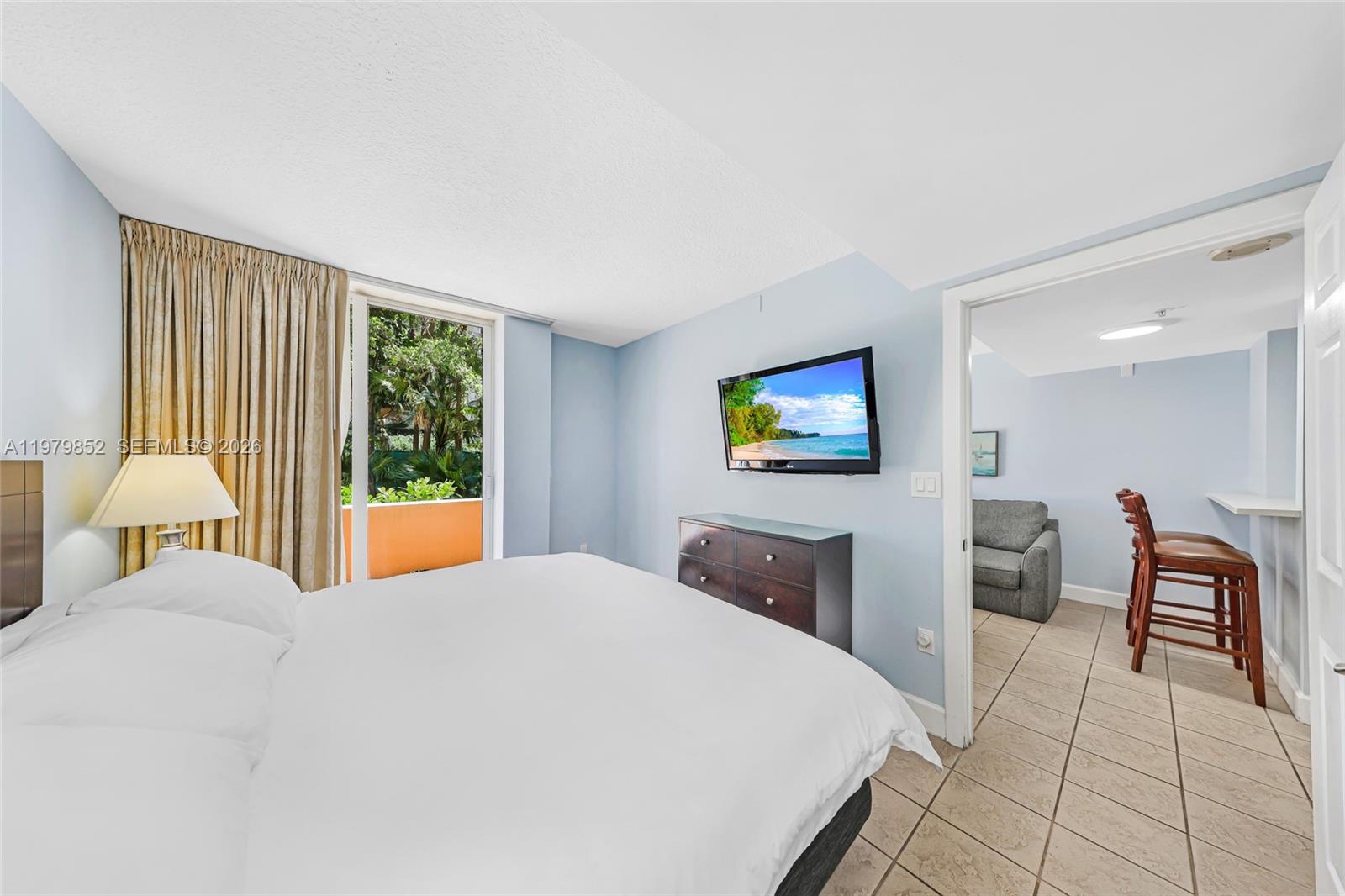 2951 S Bayshore Dr 215