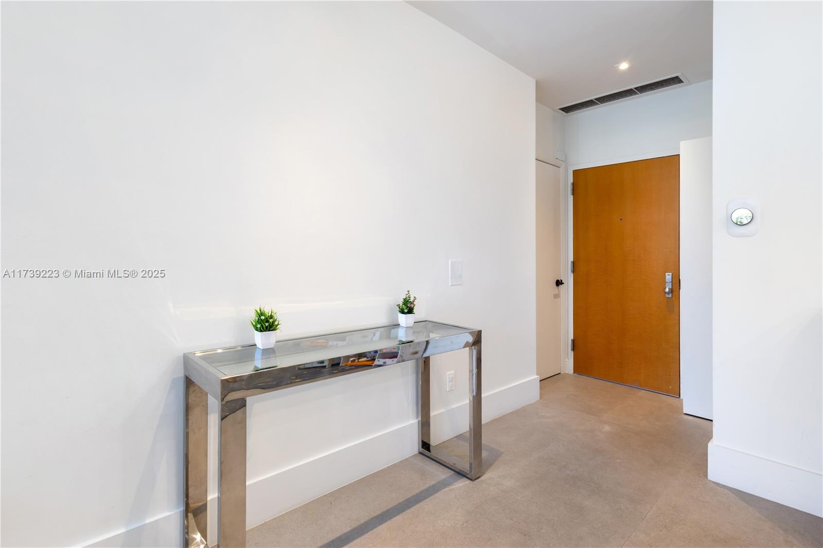 NORTH TOWER AT THE POINT - Residential