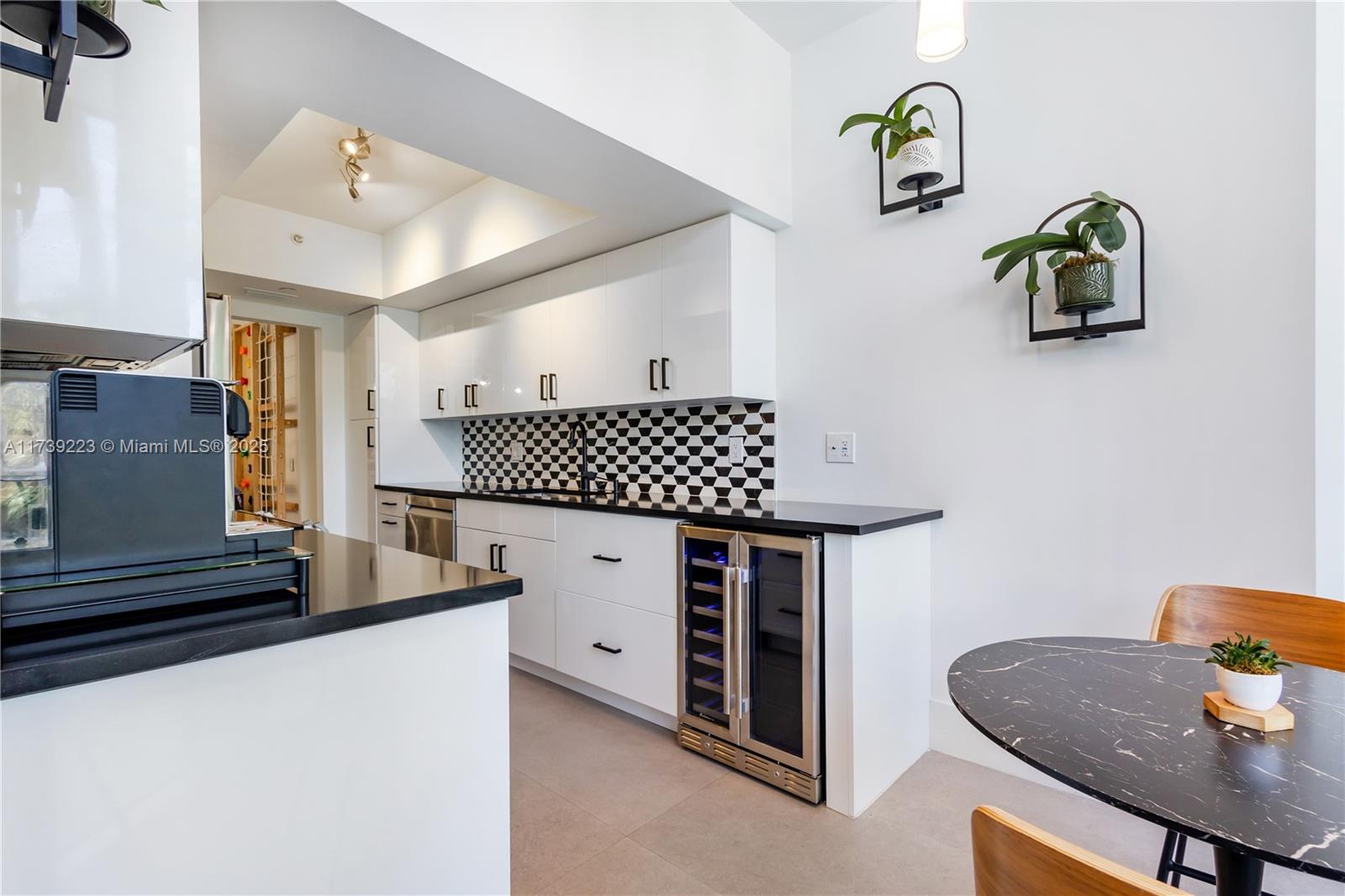 NORTH TOWER AT THE POINT - Residential