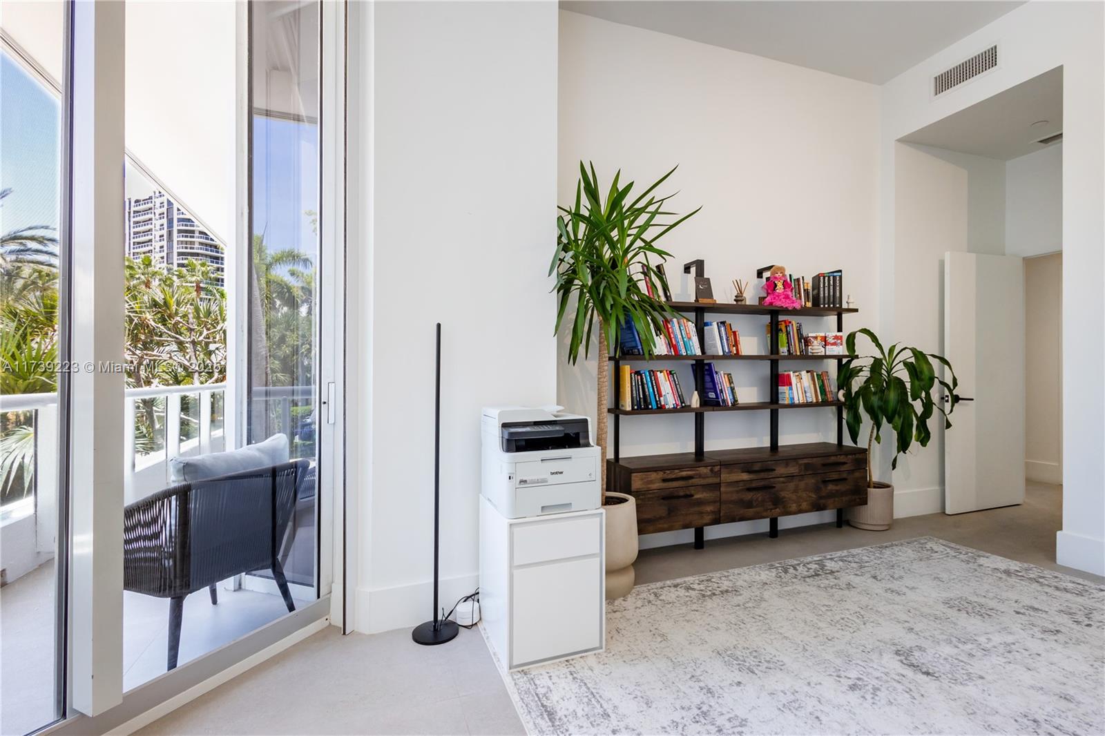 NORTH TOWER AT THE POINT - Residential