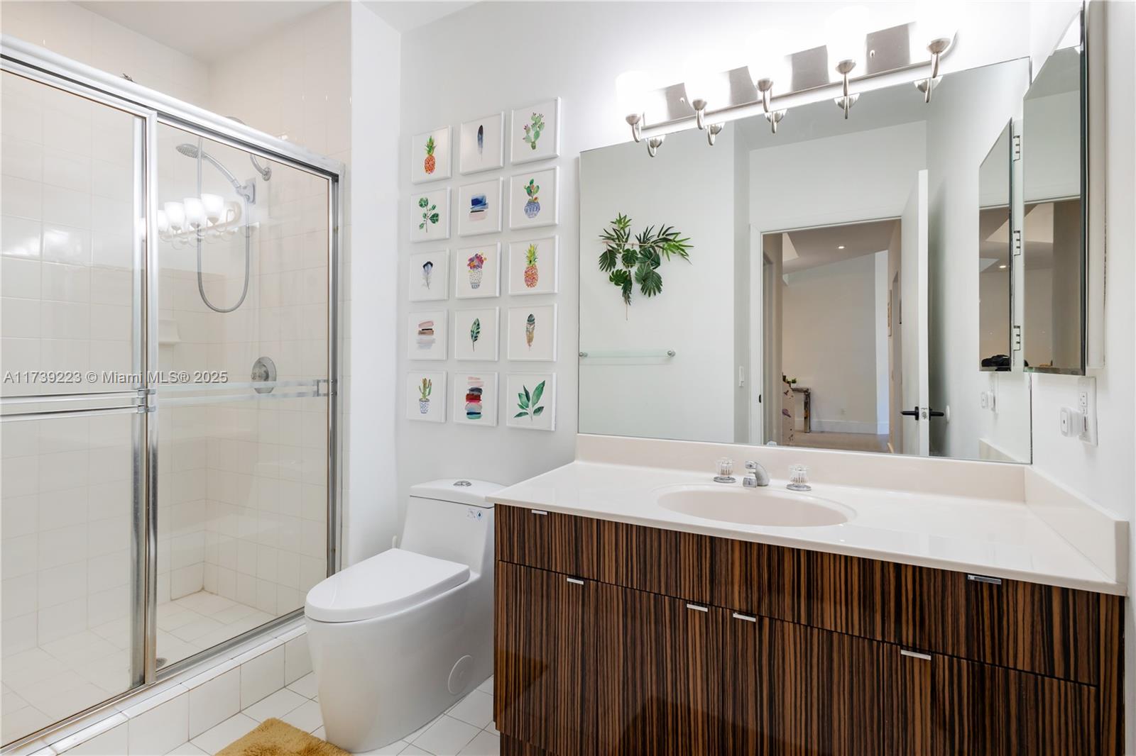 NORTH TOWER AT THE POINT - Residential