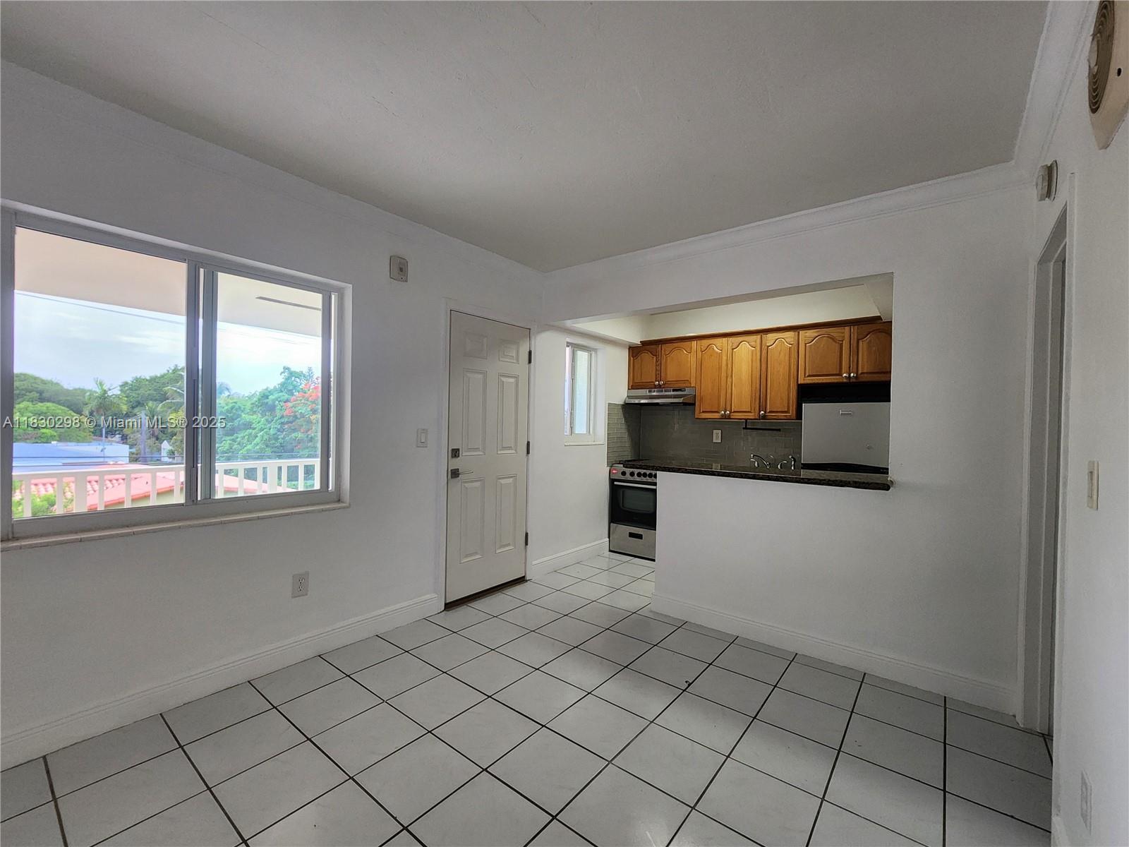 1014 Salzedo St 304
