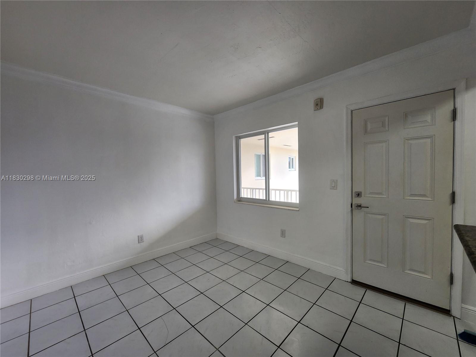SALZEDO IN THE GABLES CON - Residential