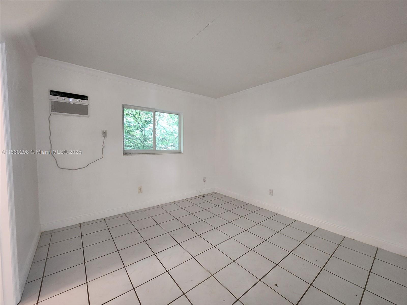 SALZEDO IN THE GABLES CON - Residential