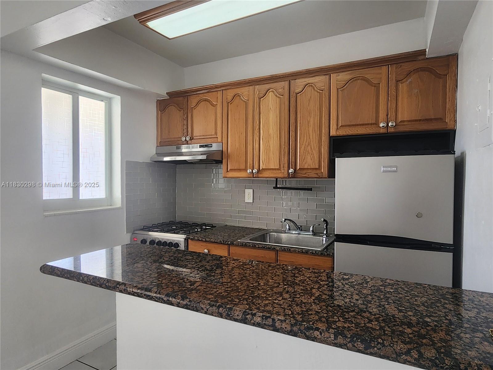 1014 Salzedo St 304