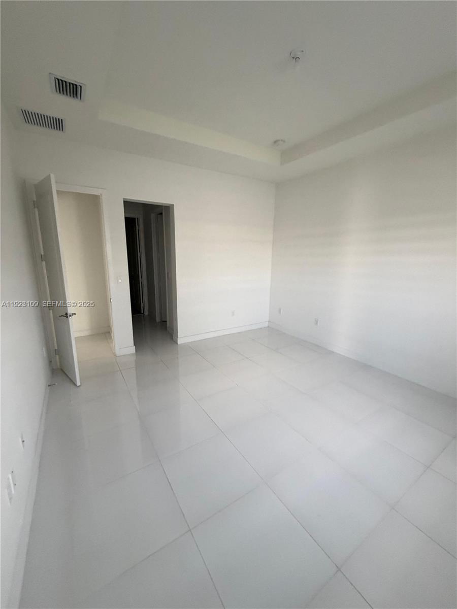 TUSCAN ISLES - Residential Lease