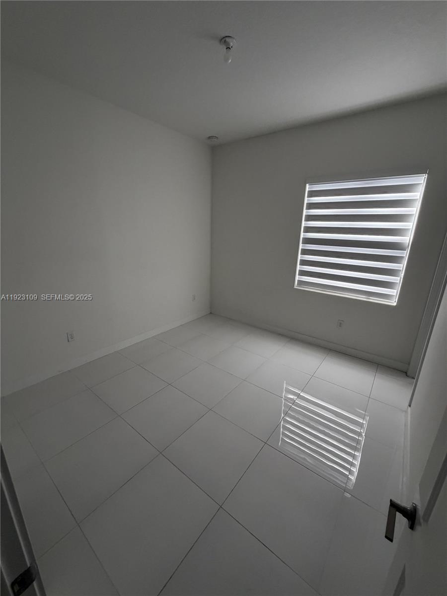 TUSCAN ISLES - Residential Lease