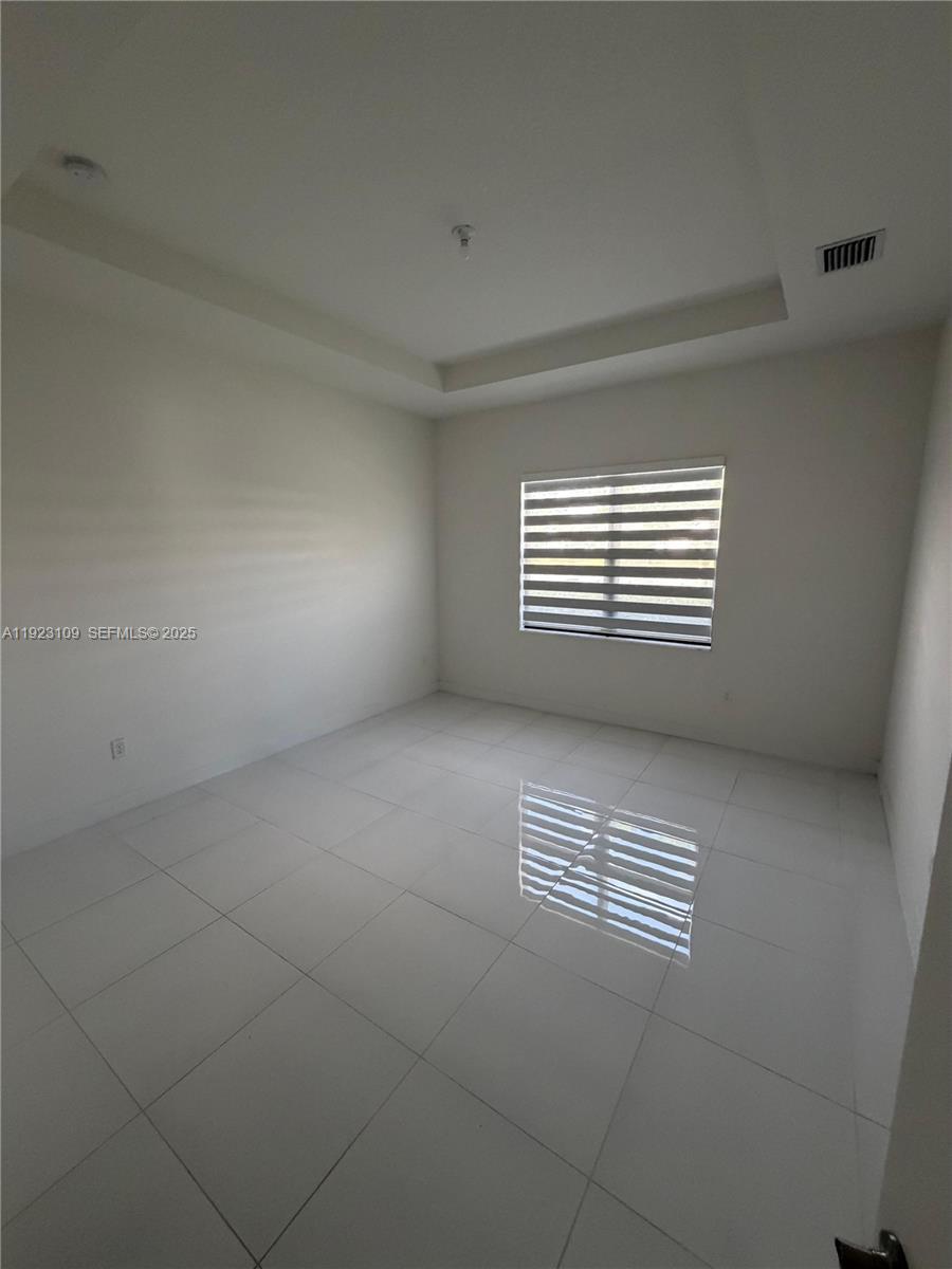 TUSCAN ISLES - Residential Lease