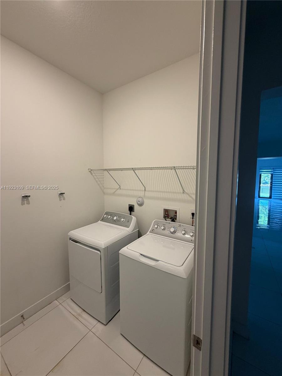 TUSCAN ISLES - Residential Lease