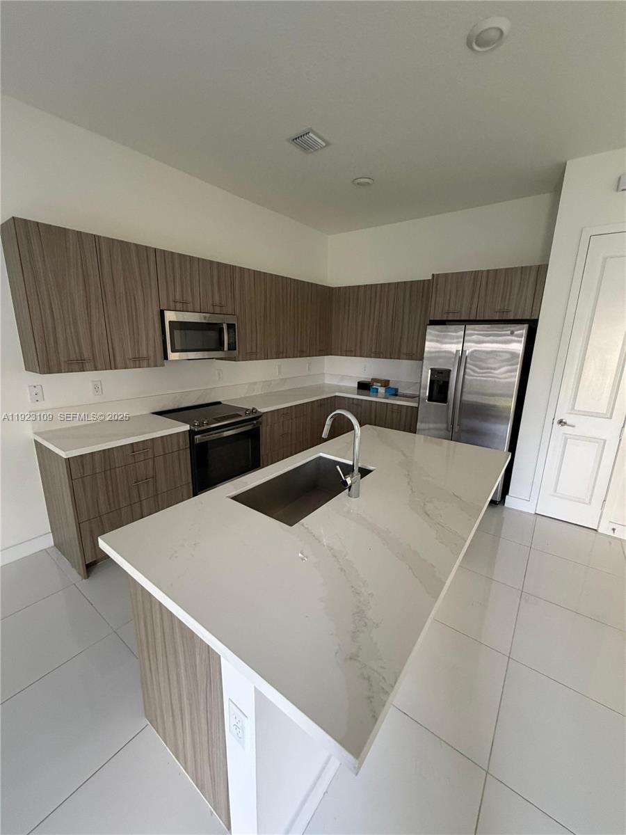 TUSCAN ISLES - Residential Lease