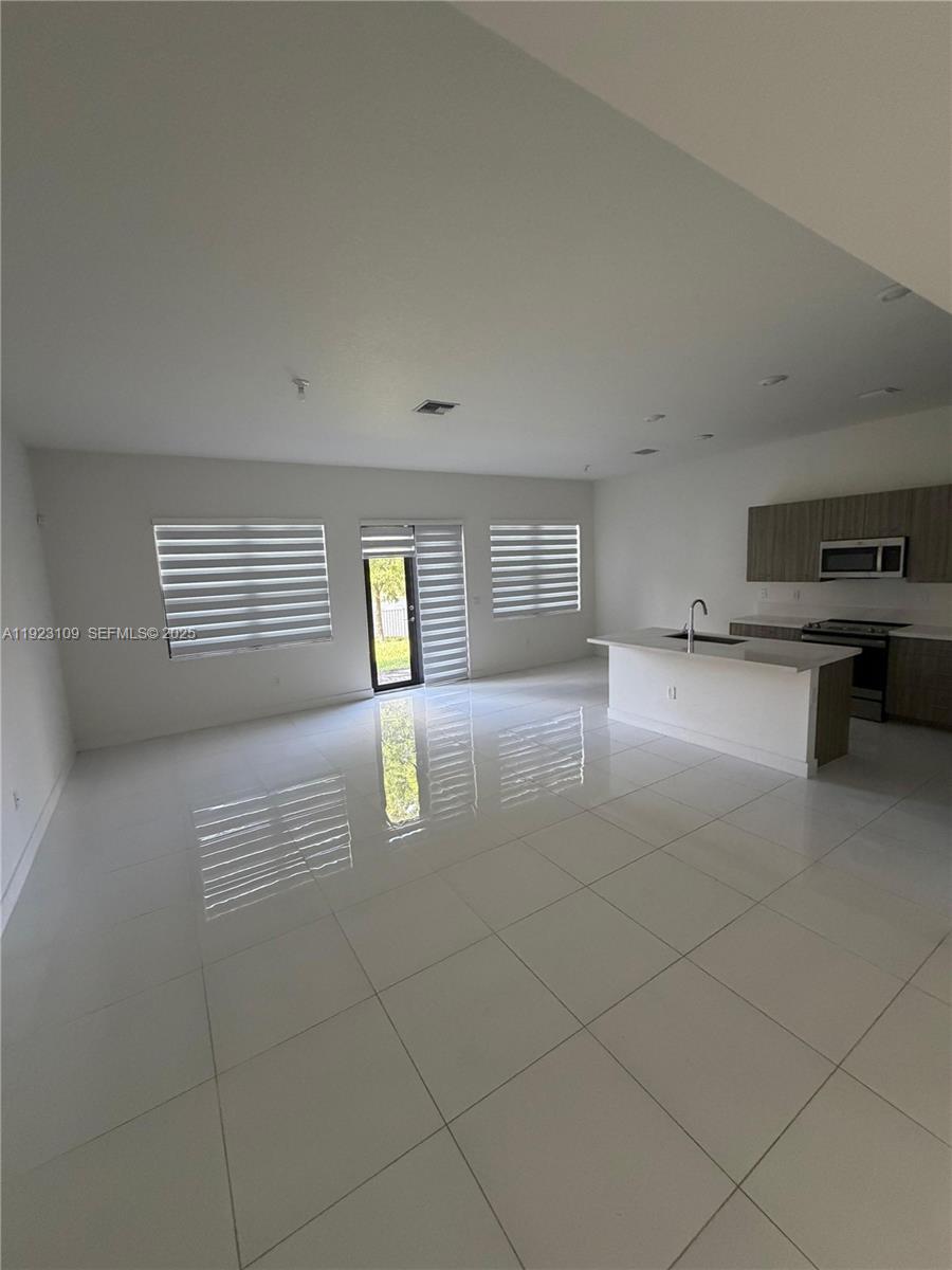 TUSCAN ISLES - Residential Lease