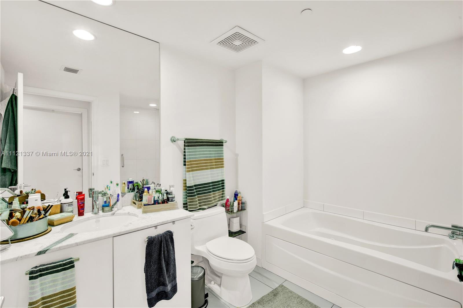 500 BRICKELL EAST CONDO - Residential