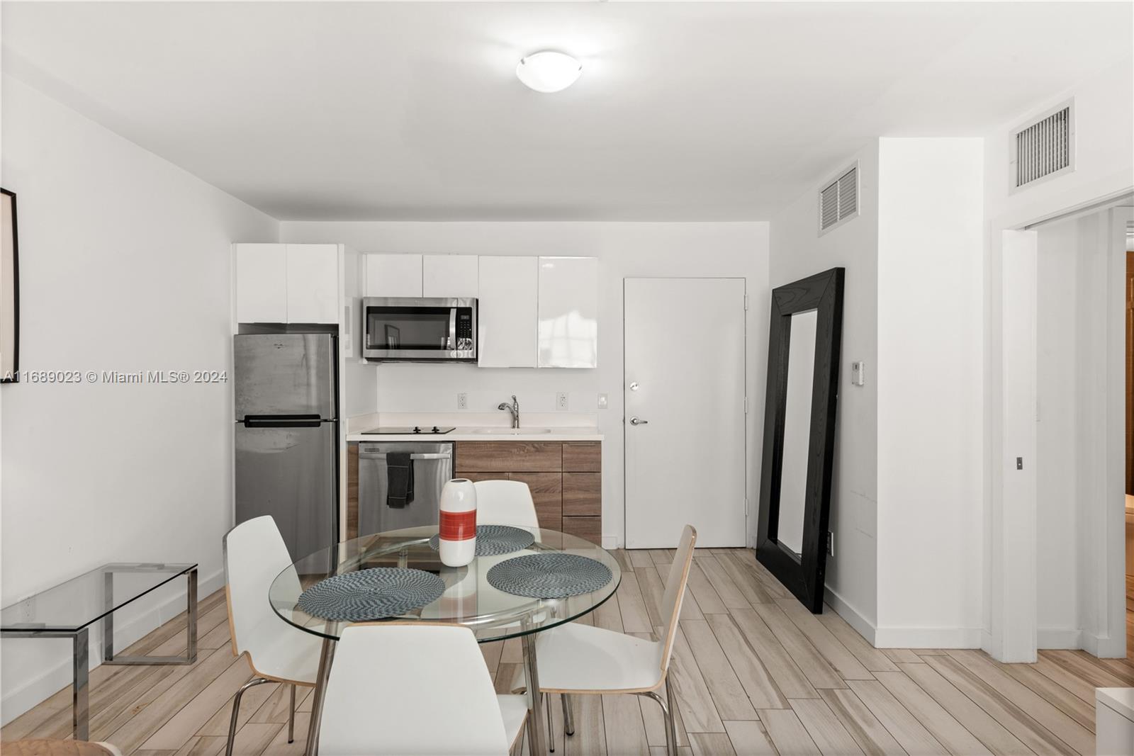 1560 Meridian Ave 109