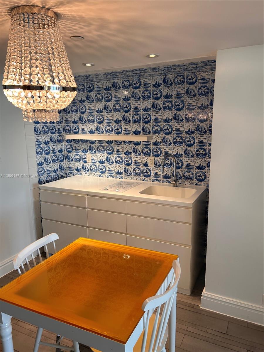 1100 West Ave 322