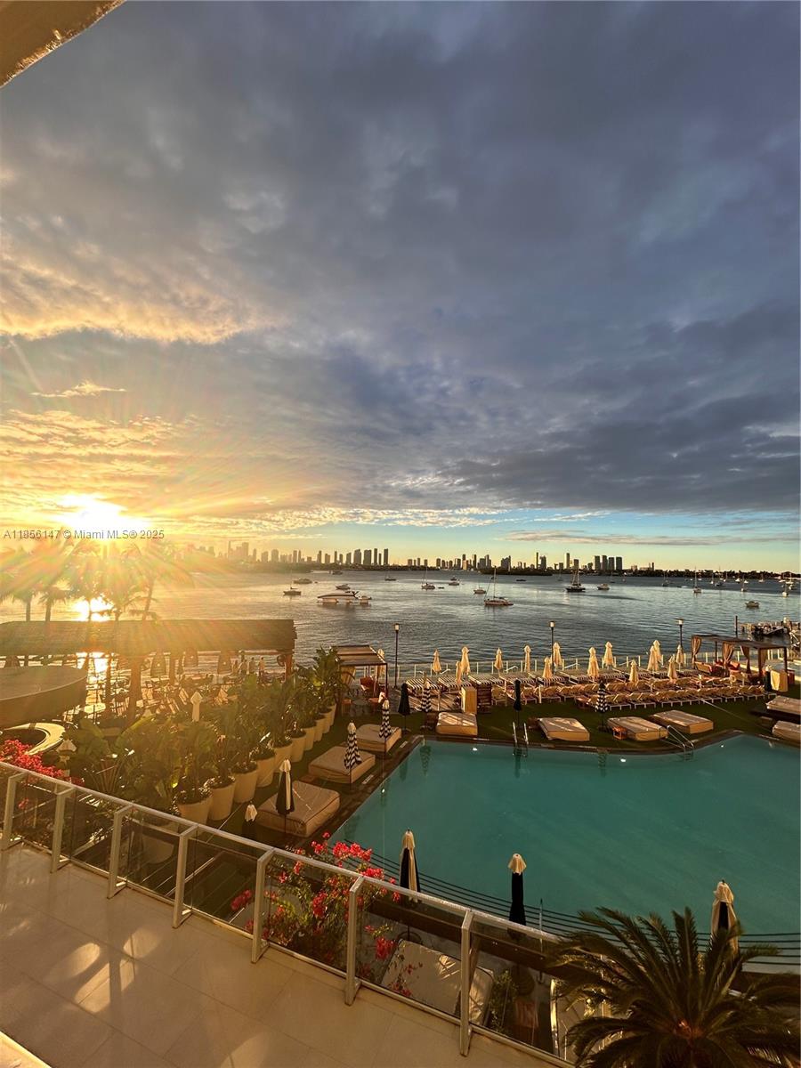 1100 West Ave 322