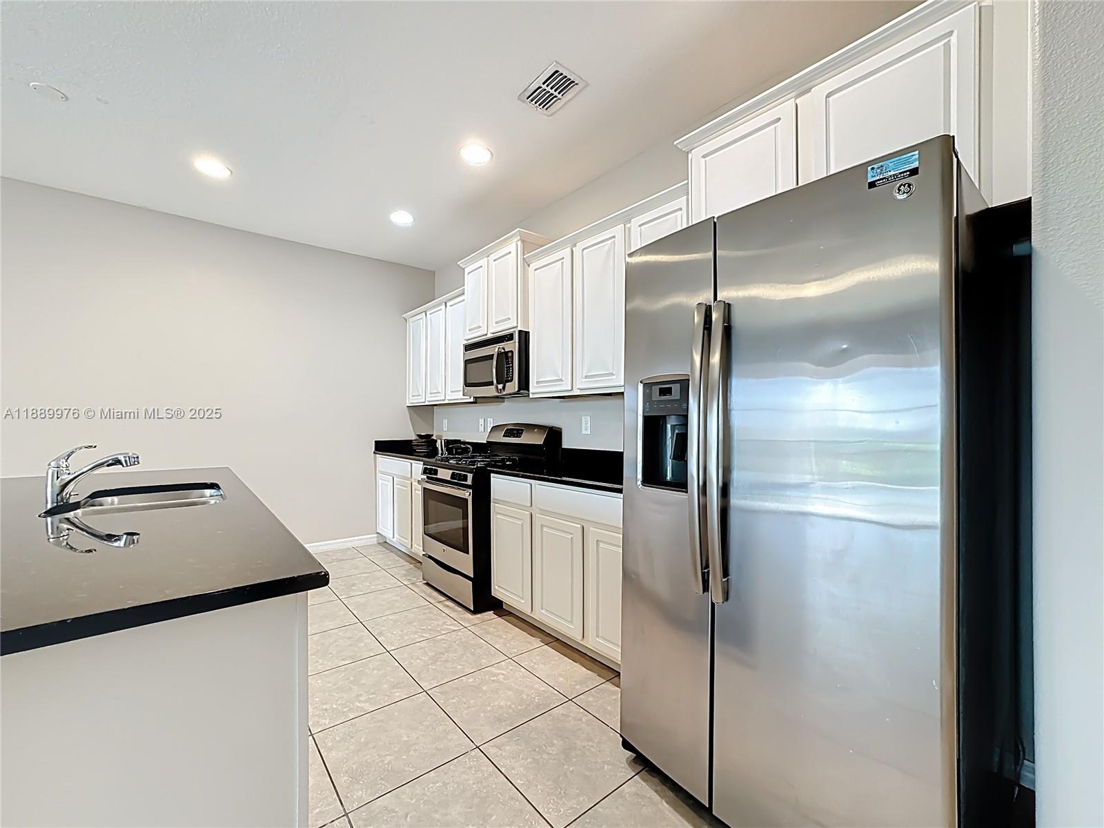 OAKMONT TOWNHOMES PHASE 1 - Residential