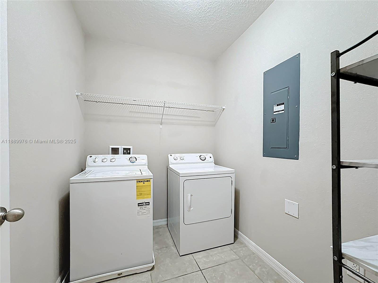 OAKMONT TOWNHOMES PHASE 1 - Residential