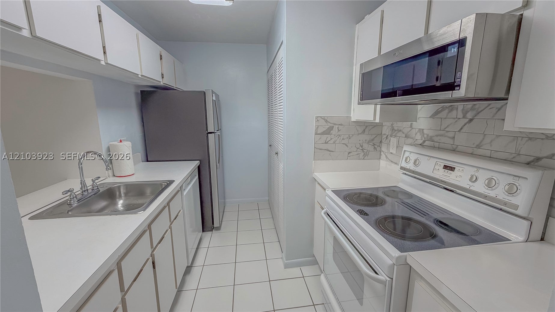 View photos, virtual tours, details... 905 NE 209th St 104-30