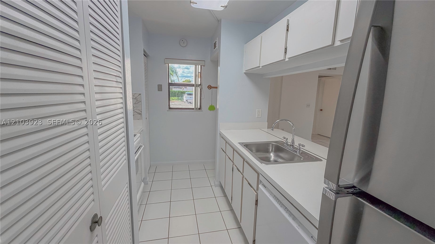 View photos, virtual tours, details... 905 NE 209th St 104-30