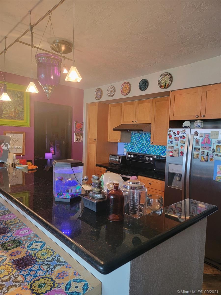 ISLAND POINTE CONDO - Residential