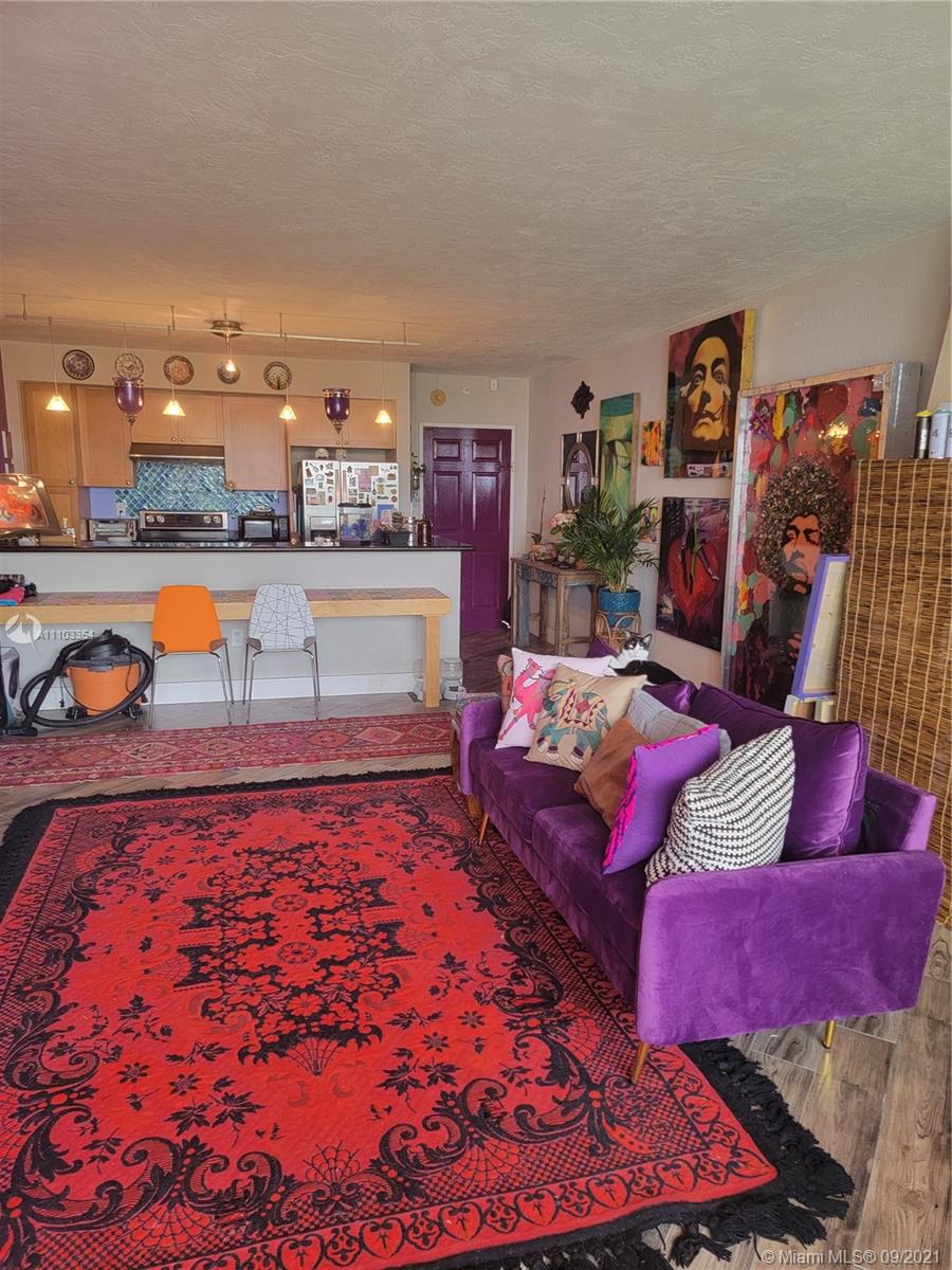 ISLAND POINTE CONDO - Residential