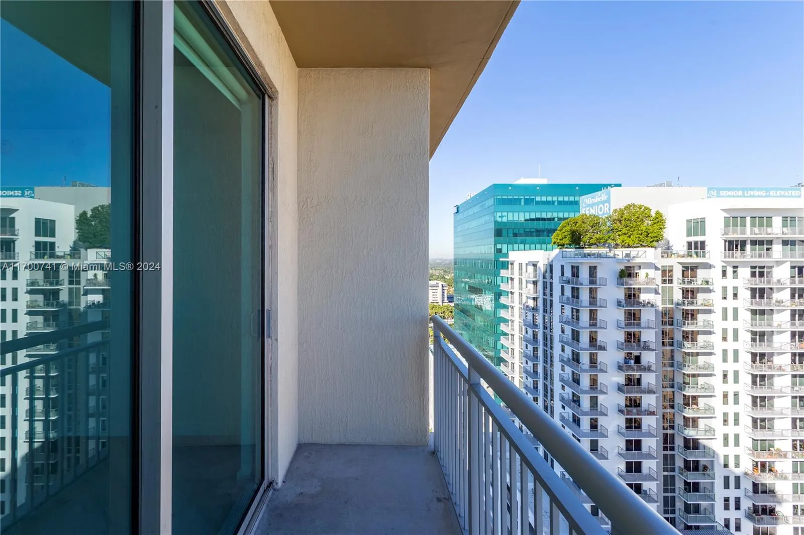 Miami, Florida 33156, United States, 2 Bedrooms Bedrooms, ,2 BathroomsBathrooms,Residential,Active,30067