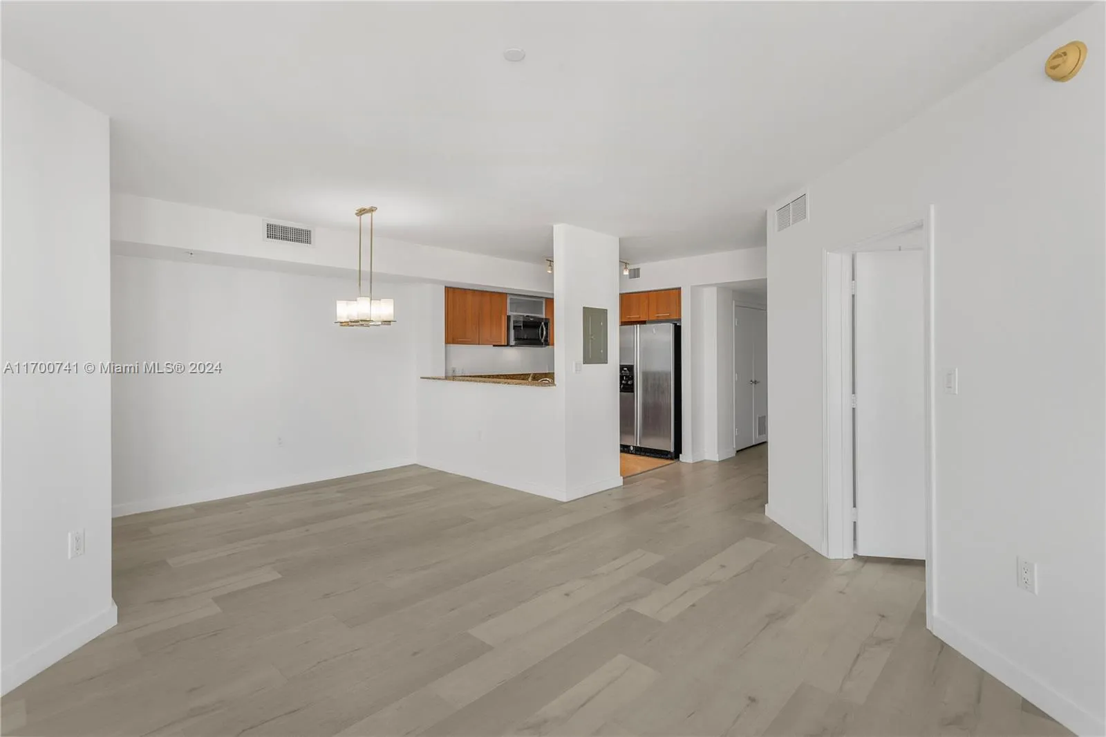 Miami, Florida 33156, United States, 2 Bedrooms Bedrooms, ,2 BathroomsBathrooms,Residential,Active,30067