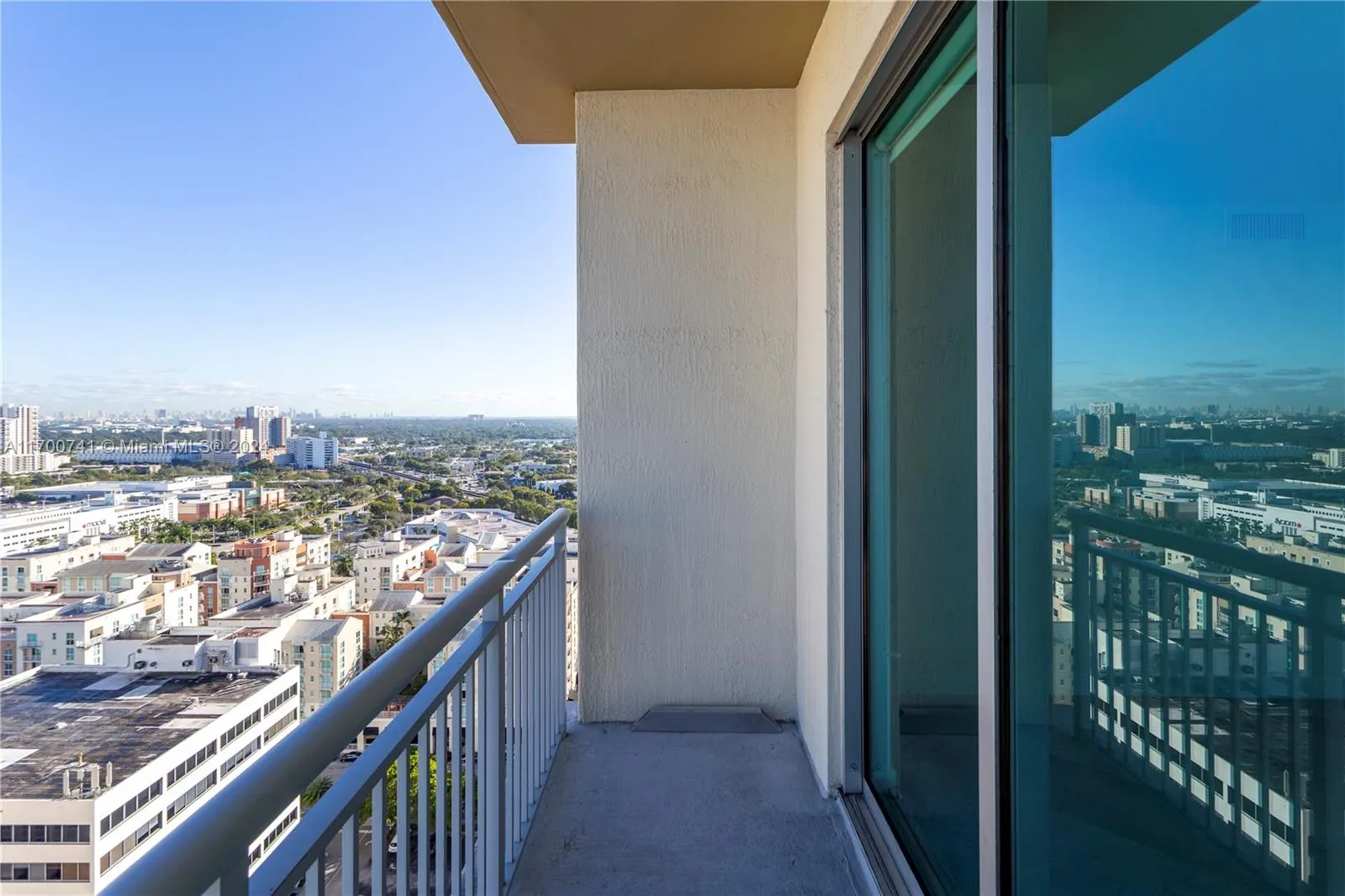 Miami, Florida 33156, United States, 2 Bedrooms Bedrooms, ,2 BathroomsBathrooms,Residential,Active,30067