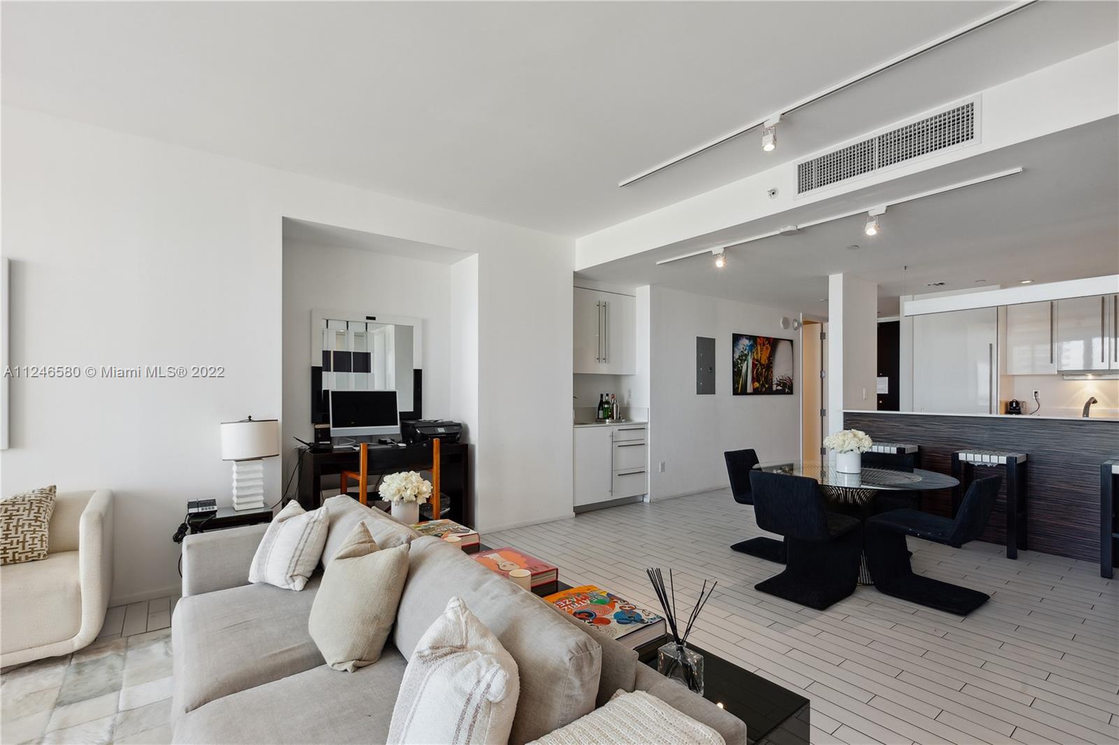 2201 COLLINS AVE CONDO - Residential