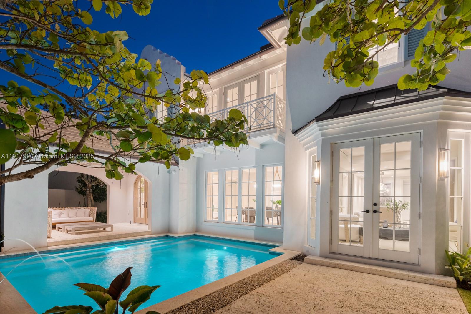 IBIS ISLE - Residential