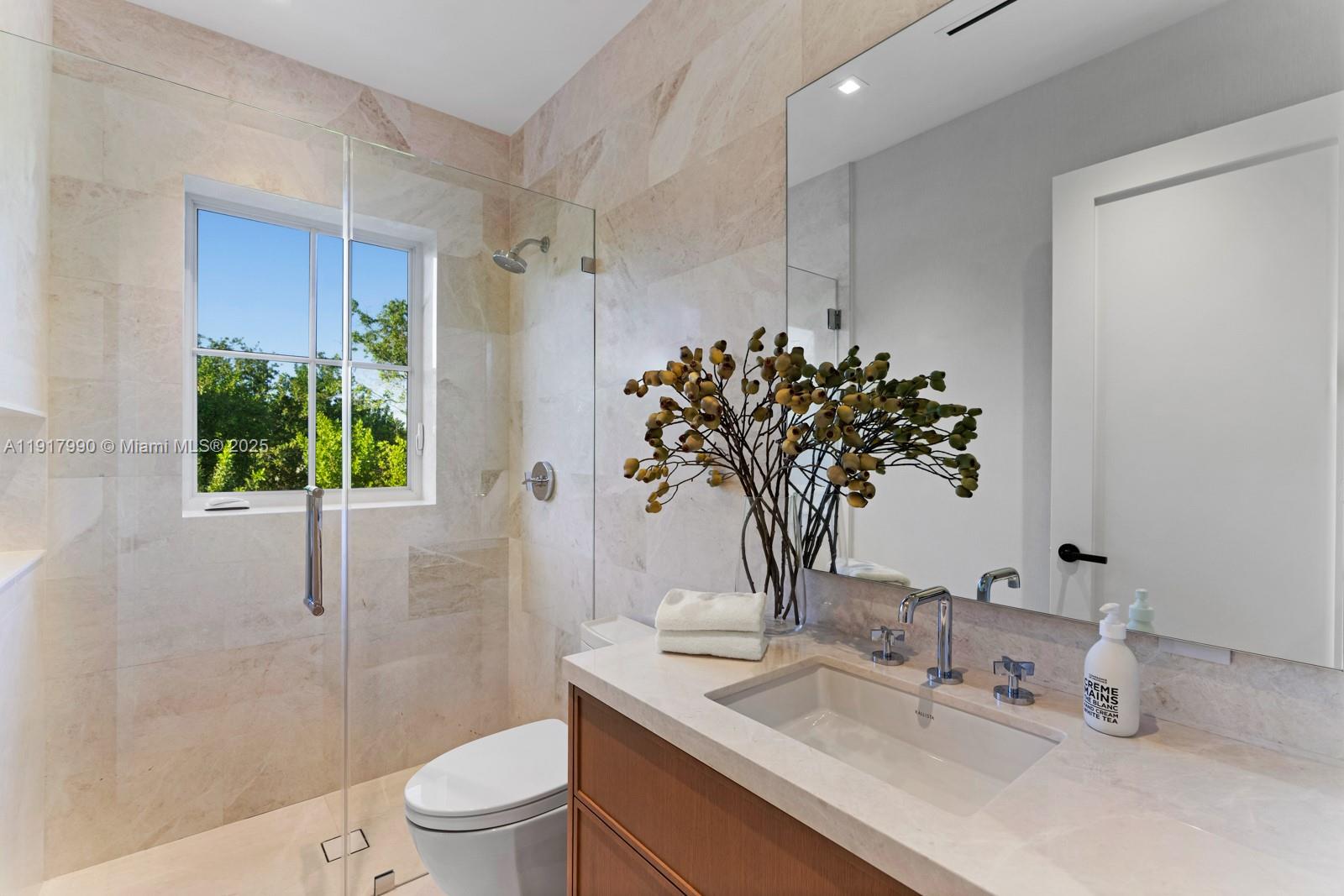 IBIS ISLE - Residential