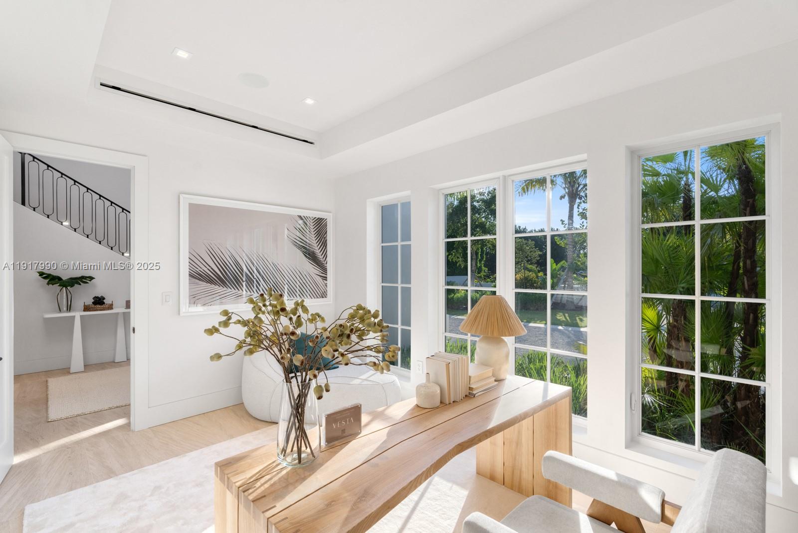 IBIS ISLE - Residential