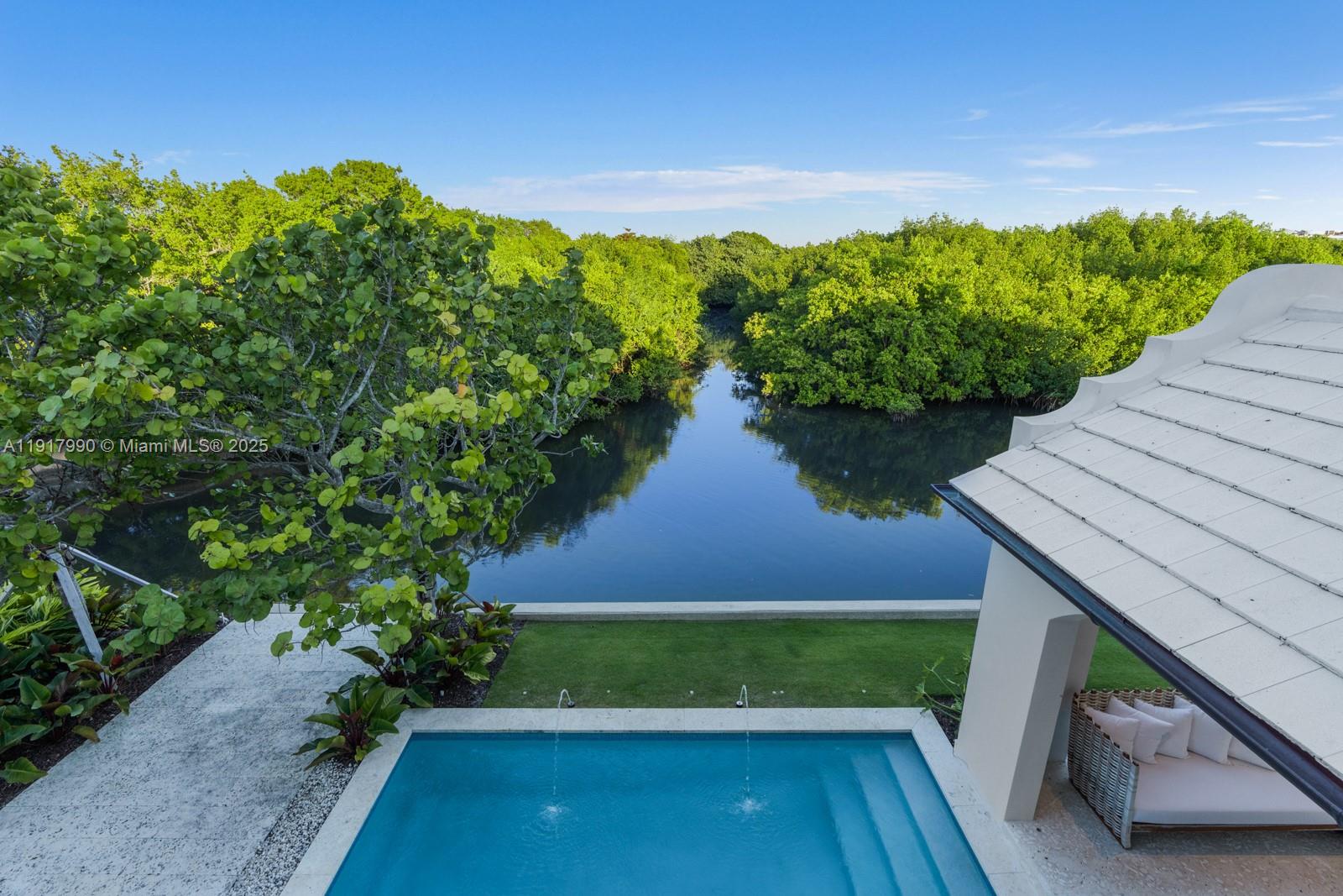 IBIS ISLE - Residential