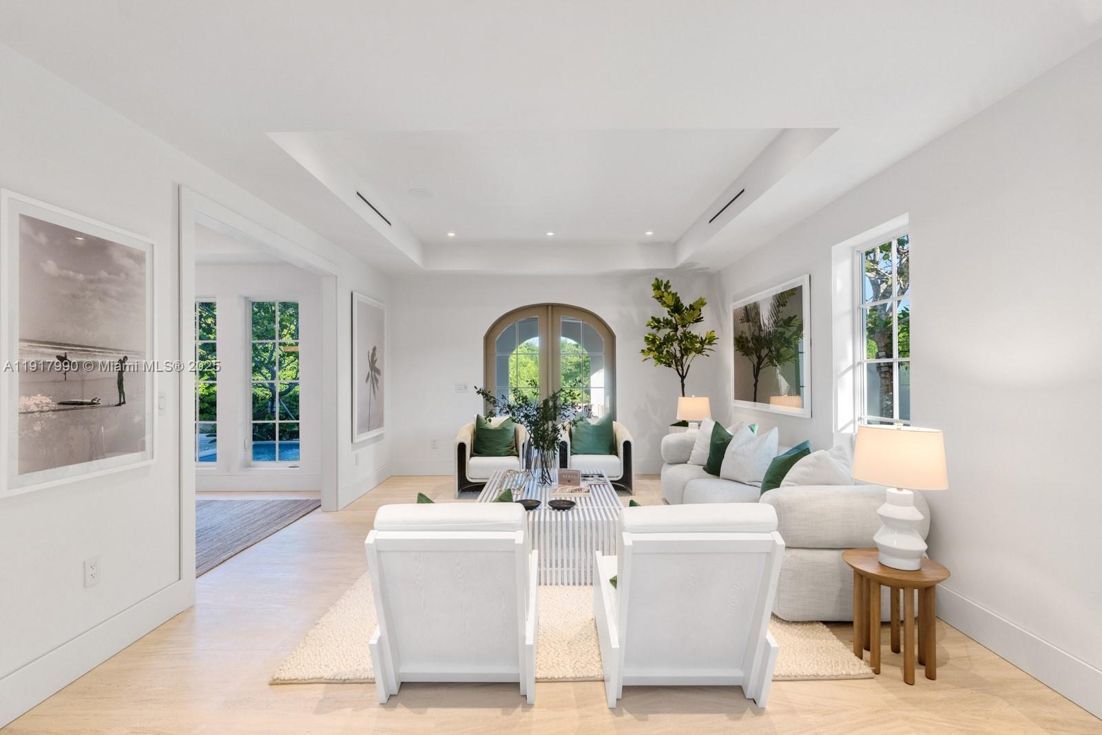 IBIS ISLE - Residential