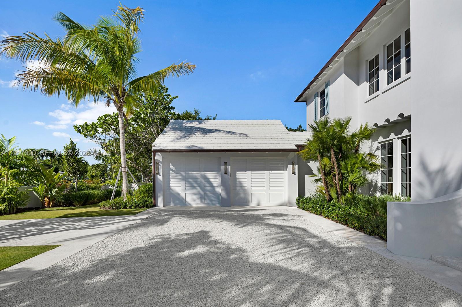 IBIS ISLE - Residential