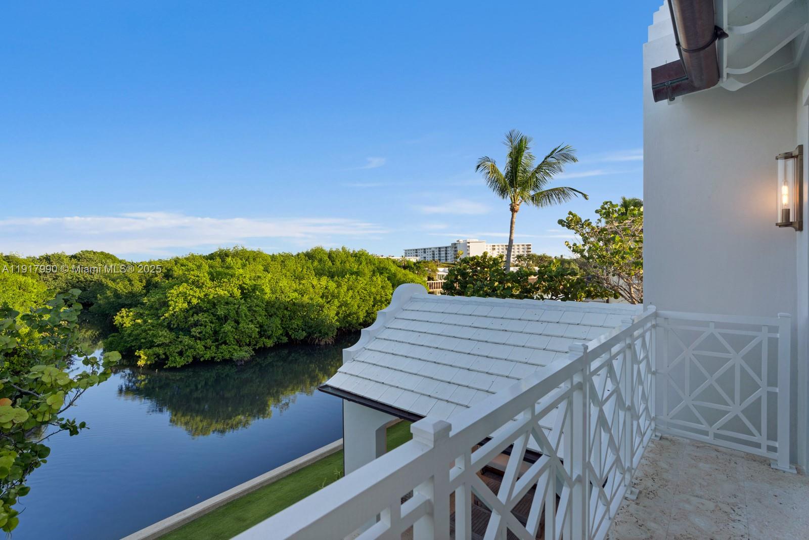 IBIS ISLE - Residential