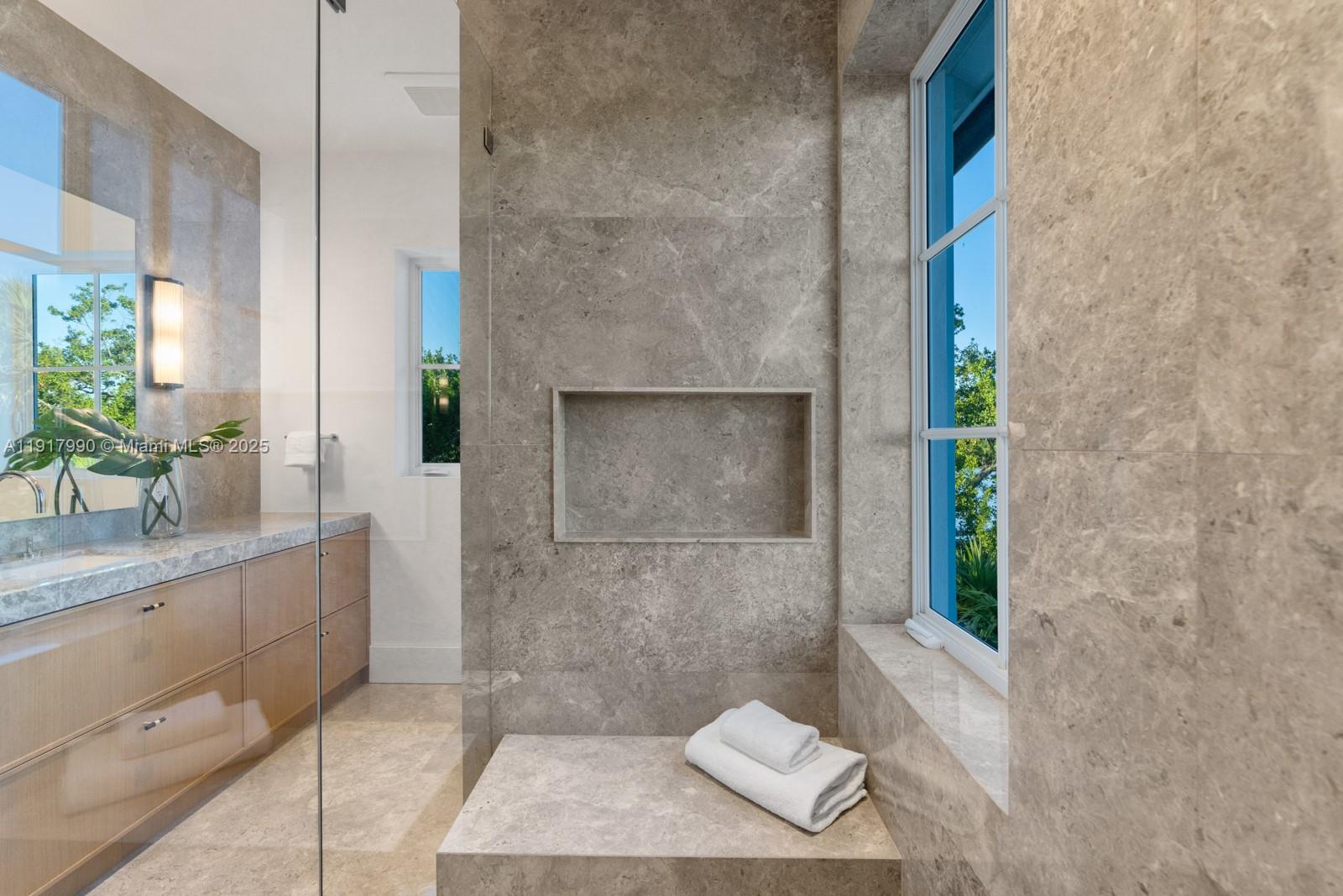 IBIS ISLE - Residential