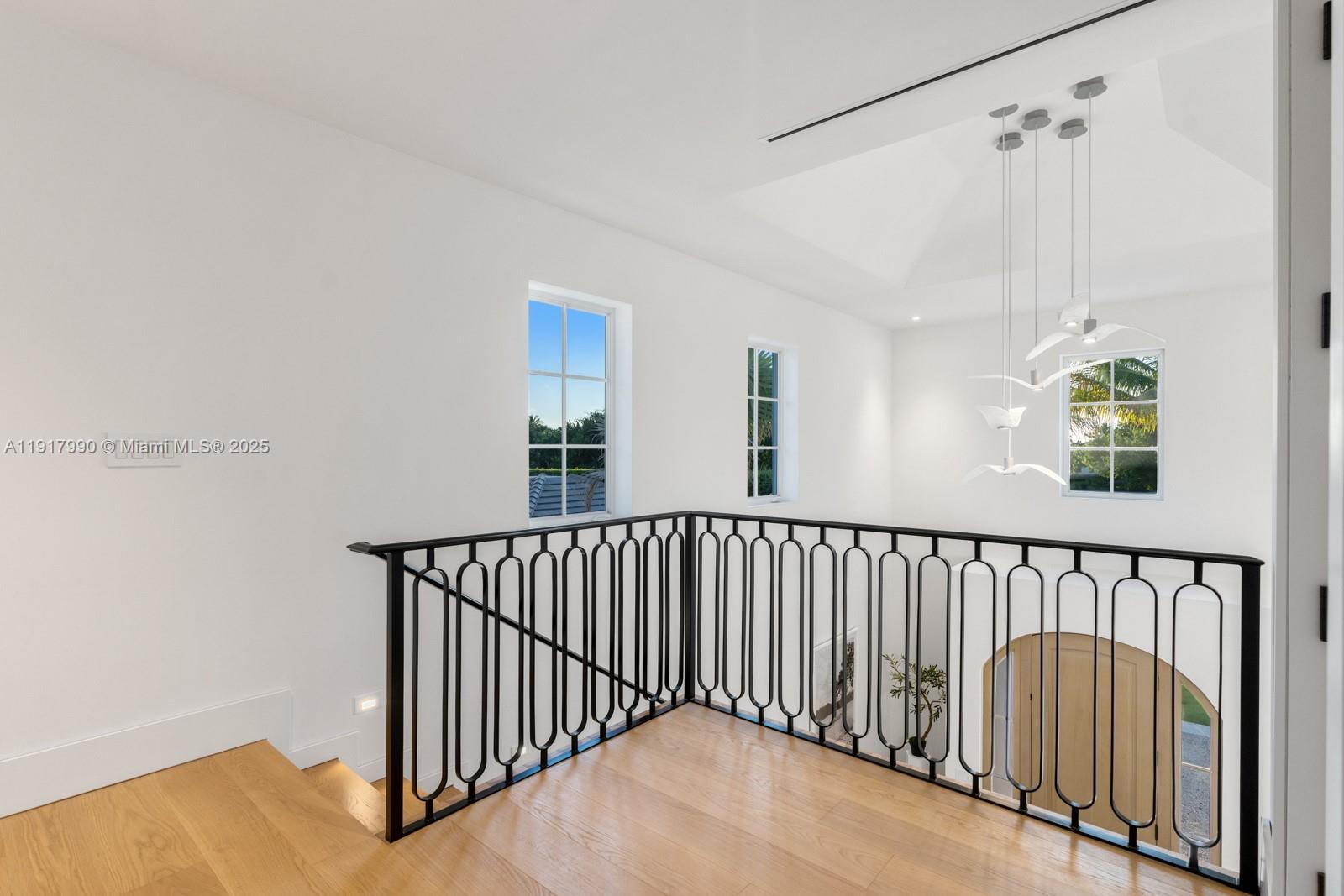 IBIS ISLE - Residential