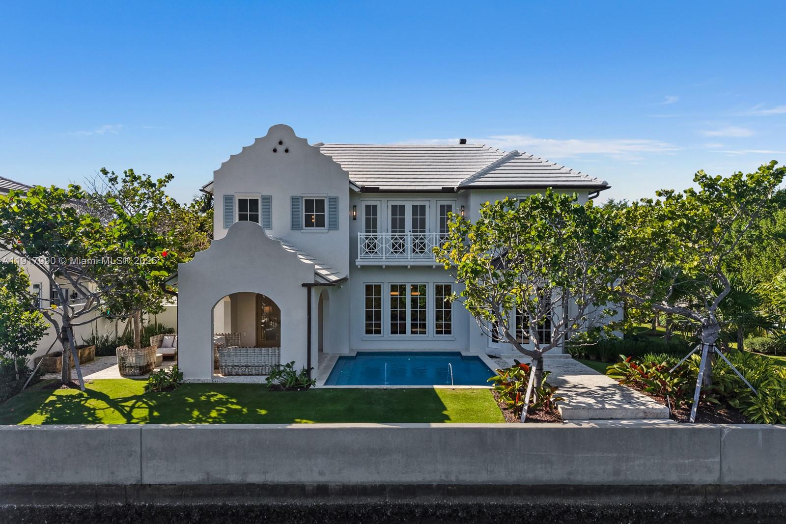 IBIS ISLE - Residential