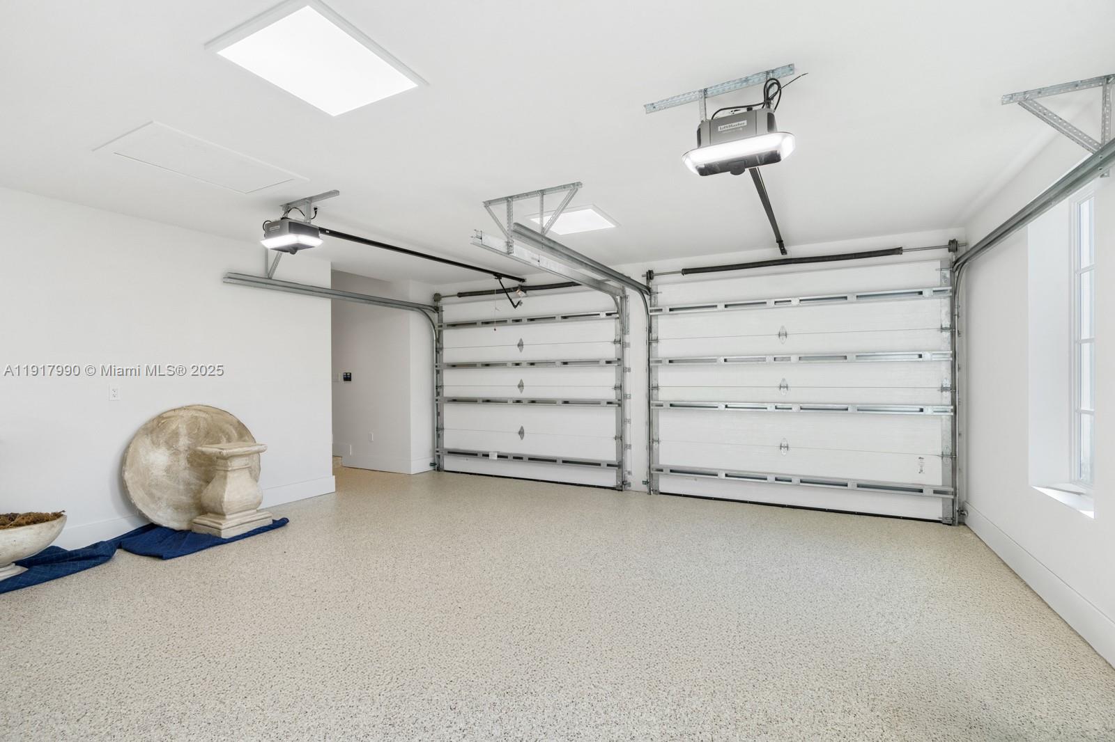 IBIS ISLE - Residential