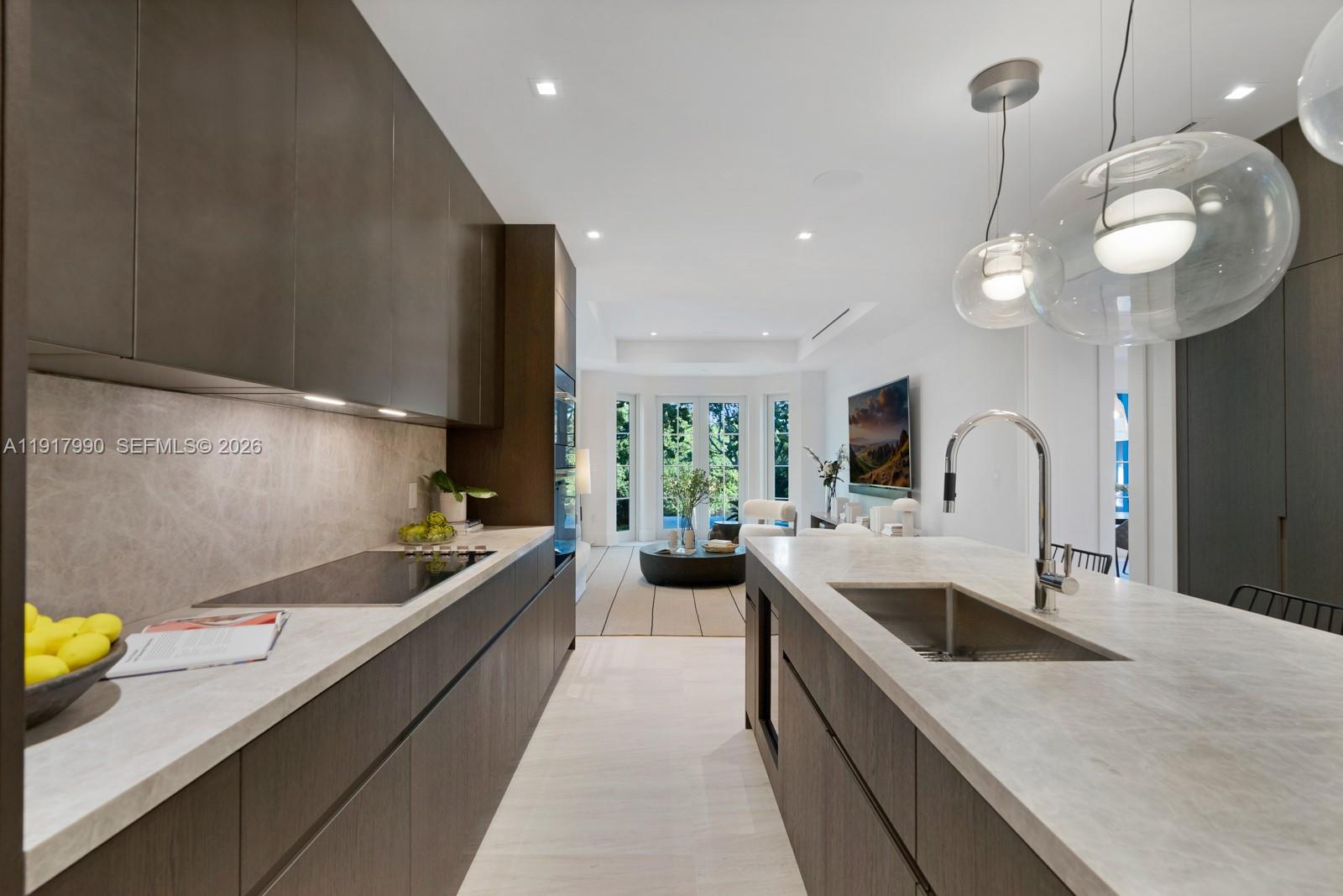 IBIS ISLE - Residential