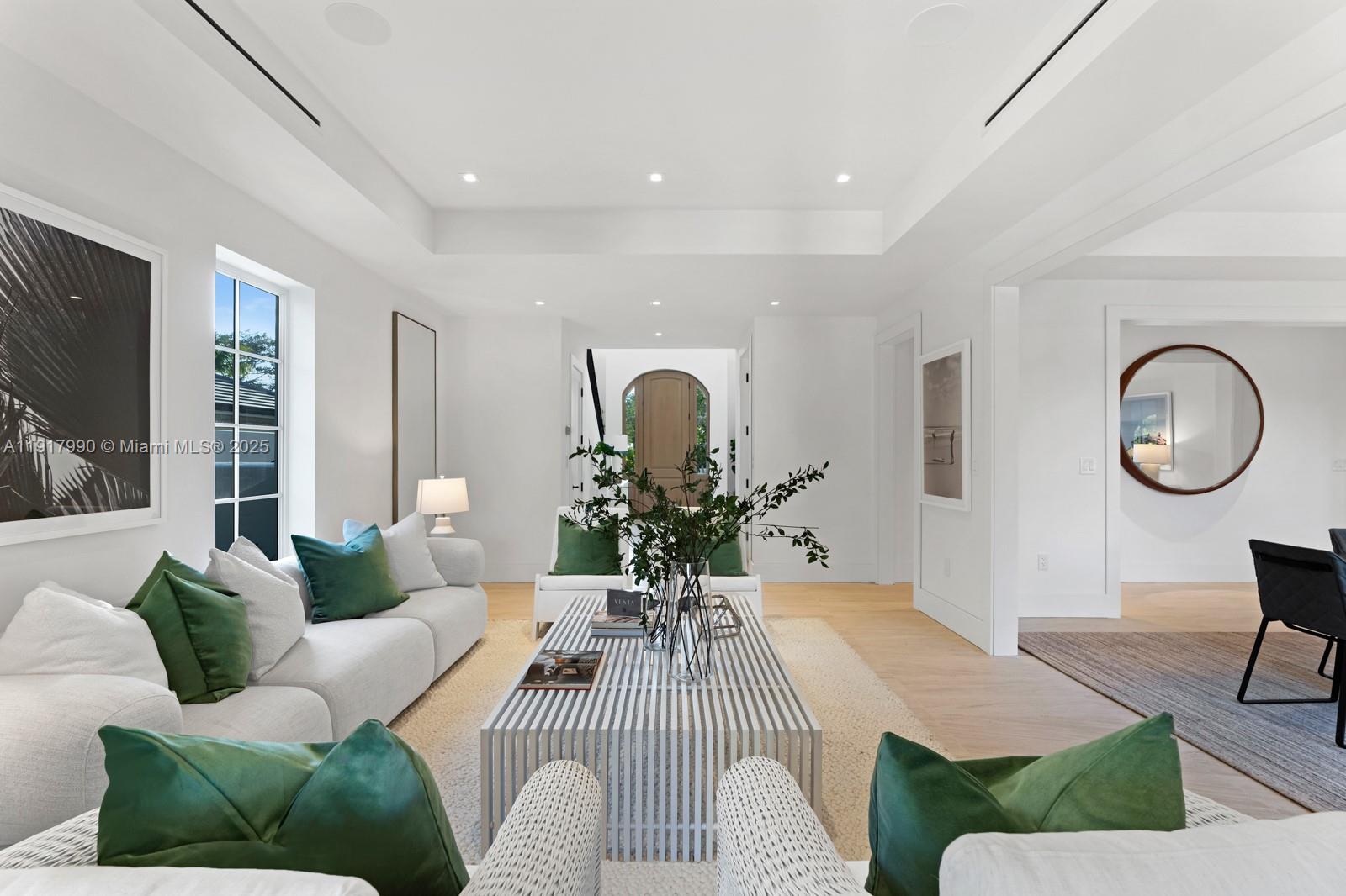 IBIS ISLE - Residential