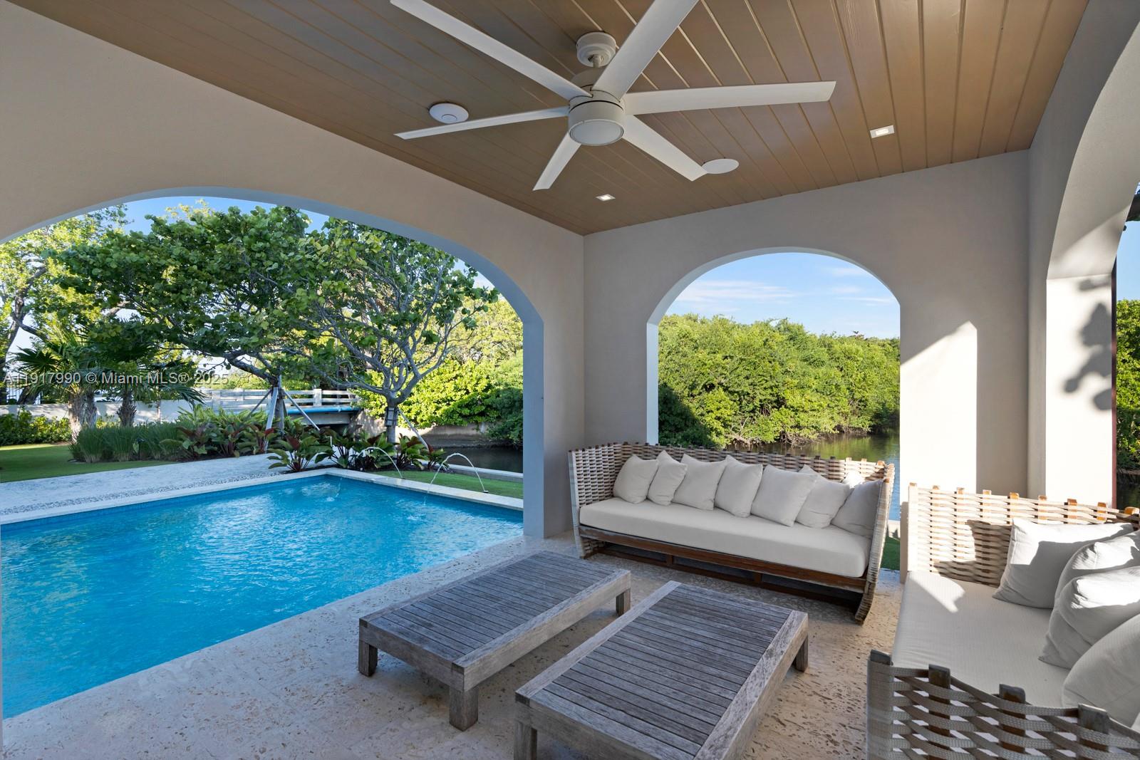 IBIS ISLE - Residential