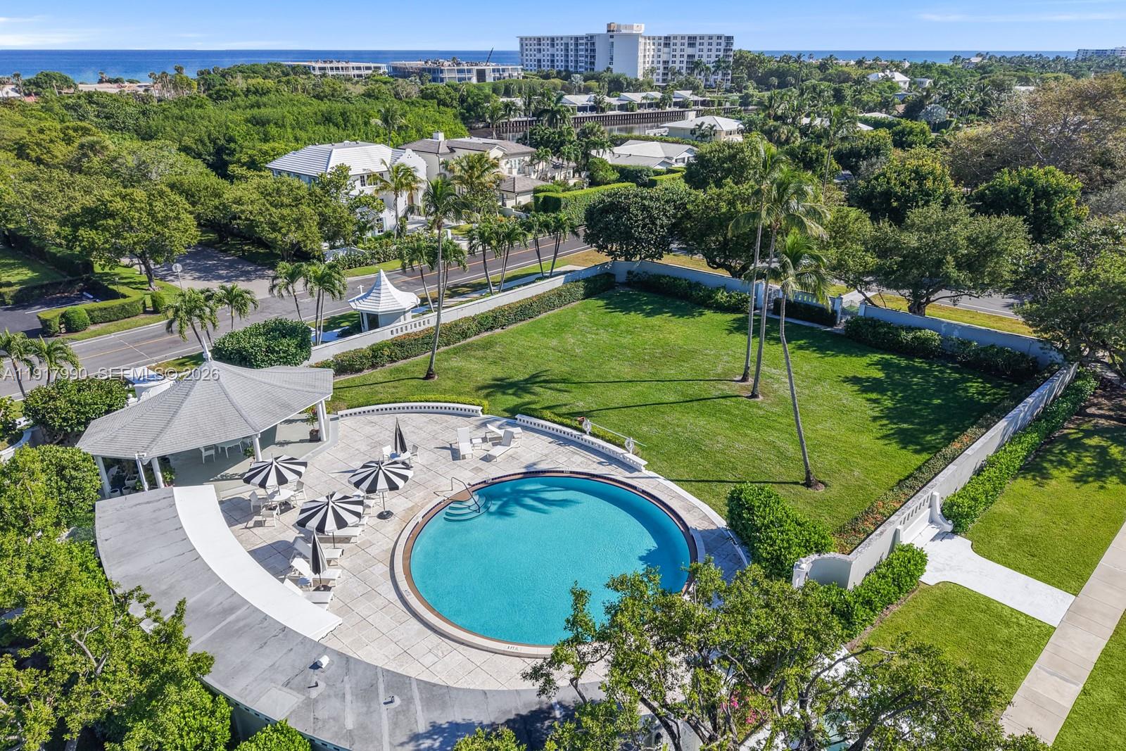 IBIS ISLE - Residential