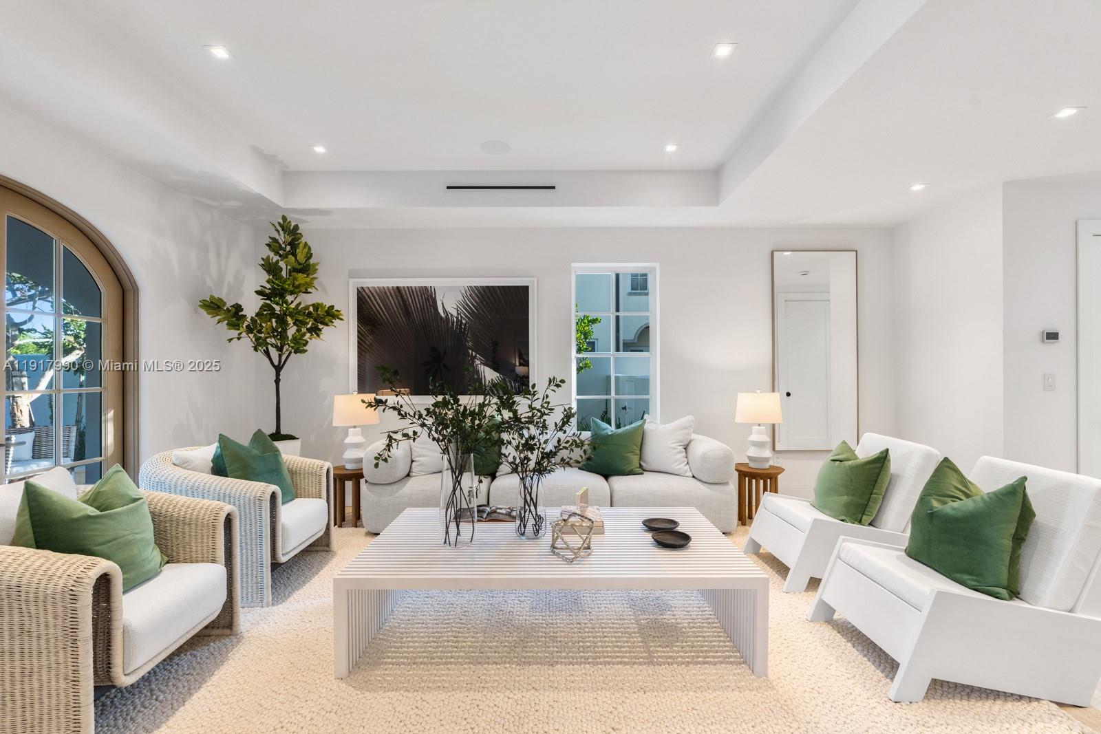 IBIS ISLE - Residential