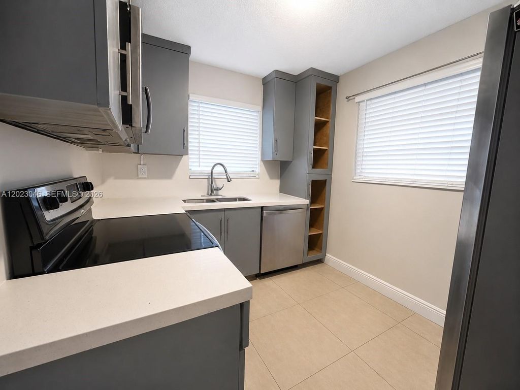 Photo of 811 NW 6th Ave #4, Pompano Beach, FL 33060 (MLS # A12023046)