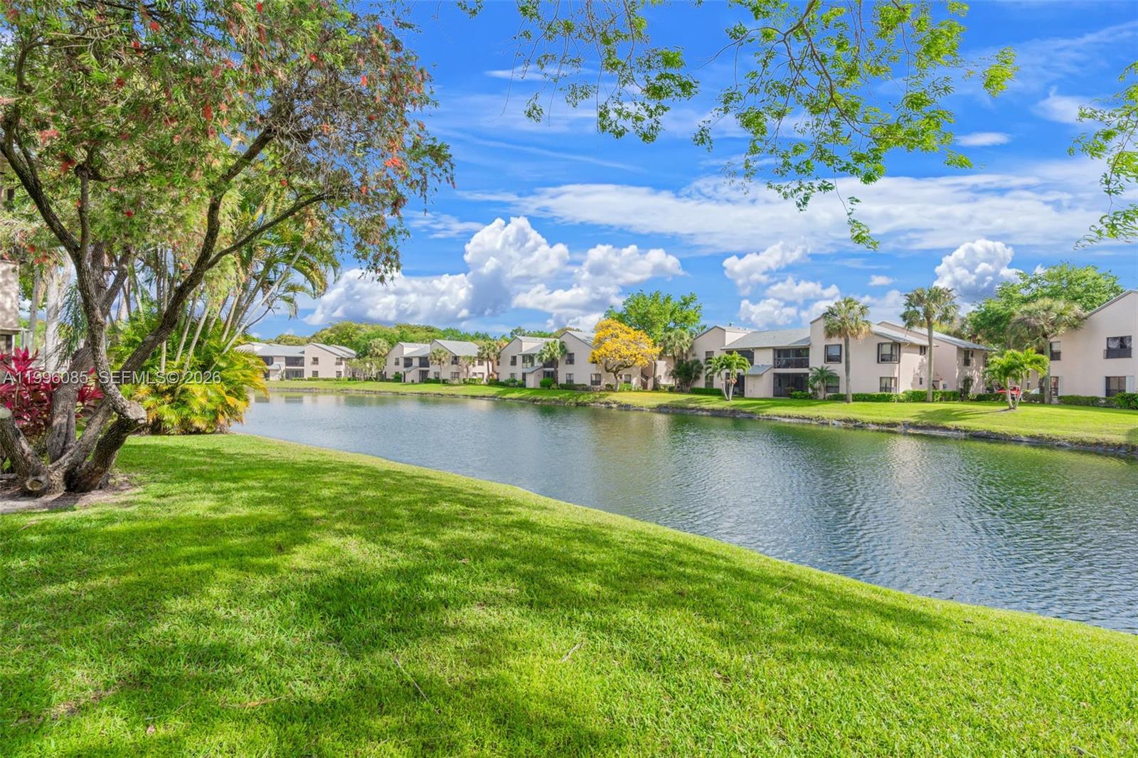 KARANDA VILLAGE V-C CONDO - Residential